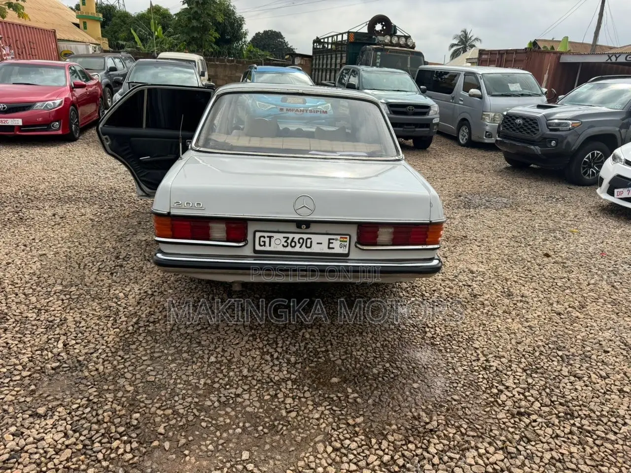 Mercedes-Benz 200E 1980 White