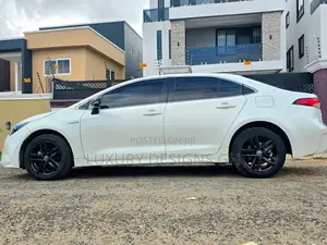 Toyota Corolla 2020 White