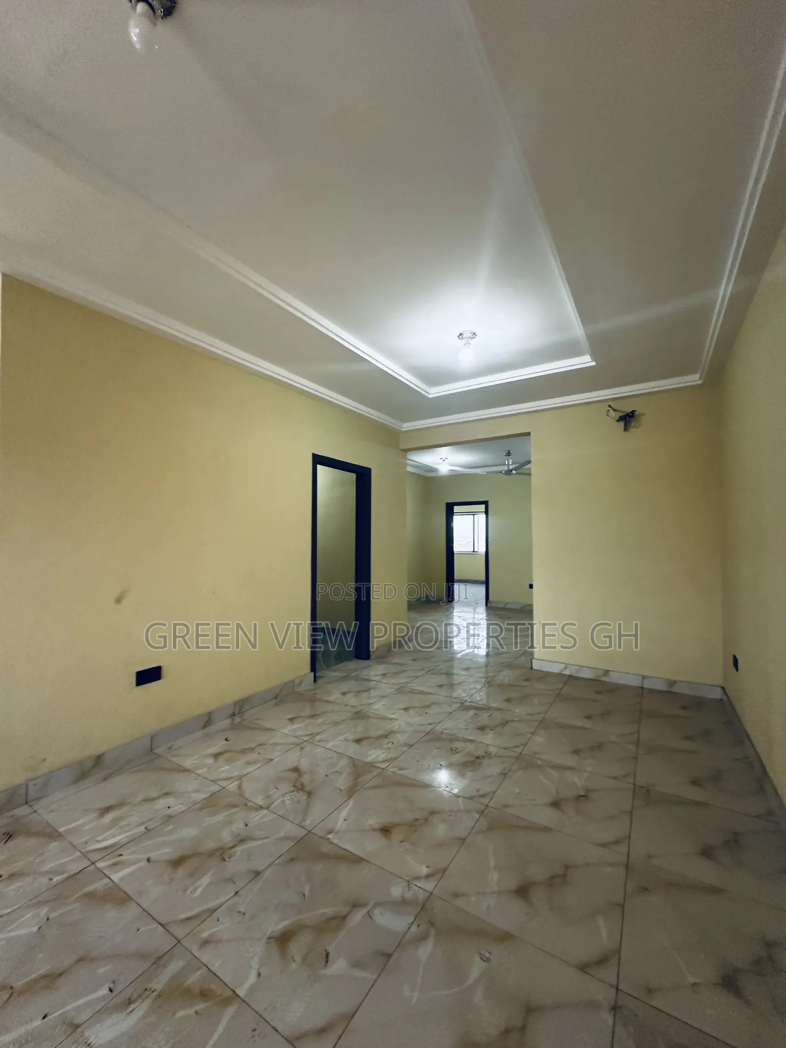 2bdrm Apartment in West Hills Mall Area for rent