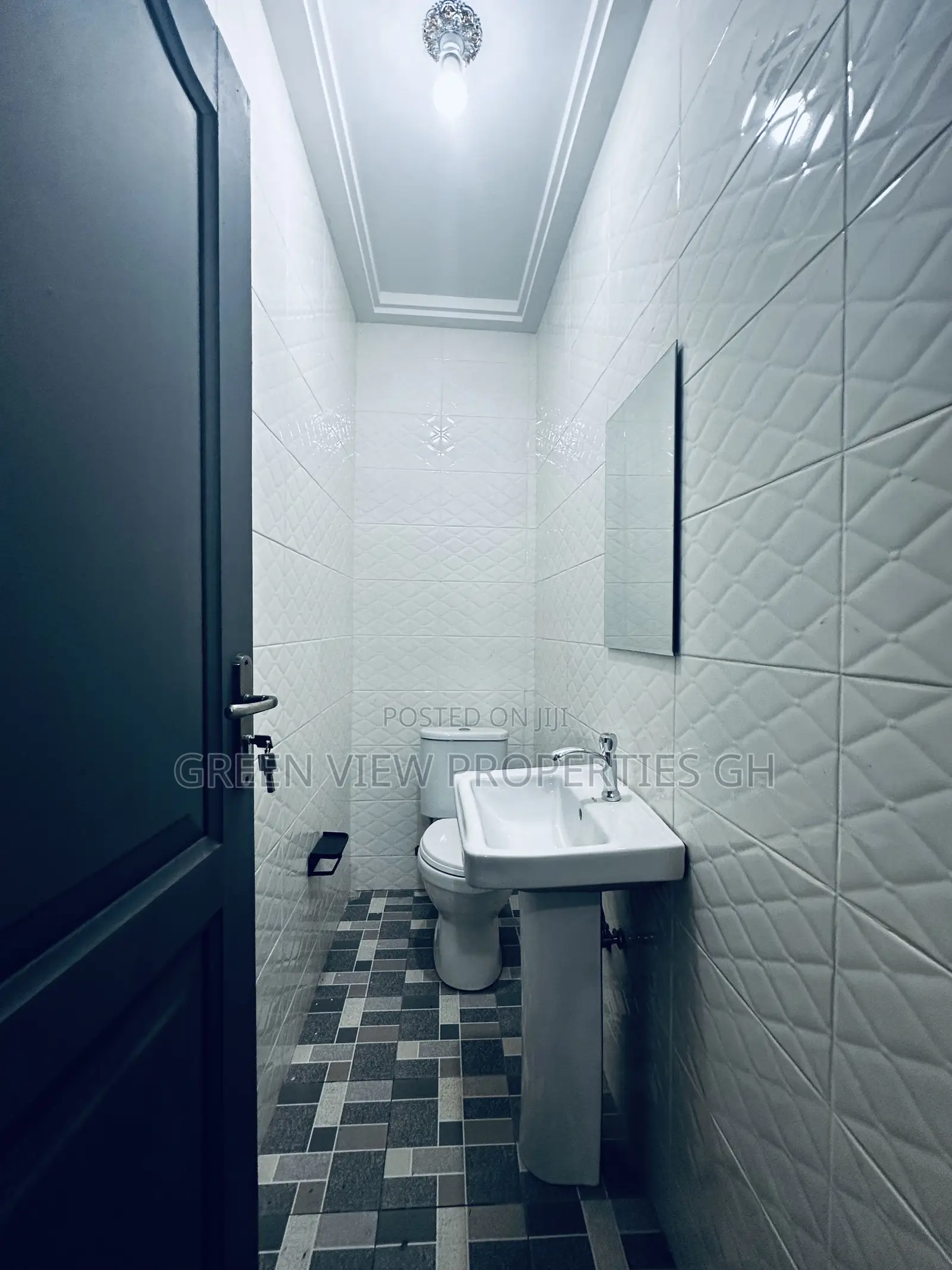 2bdrm Apartment in West Hills Mall Area for rent