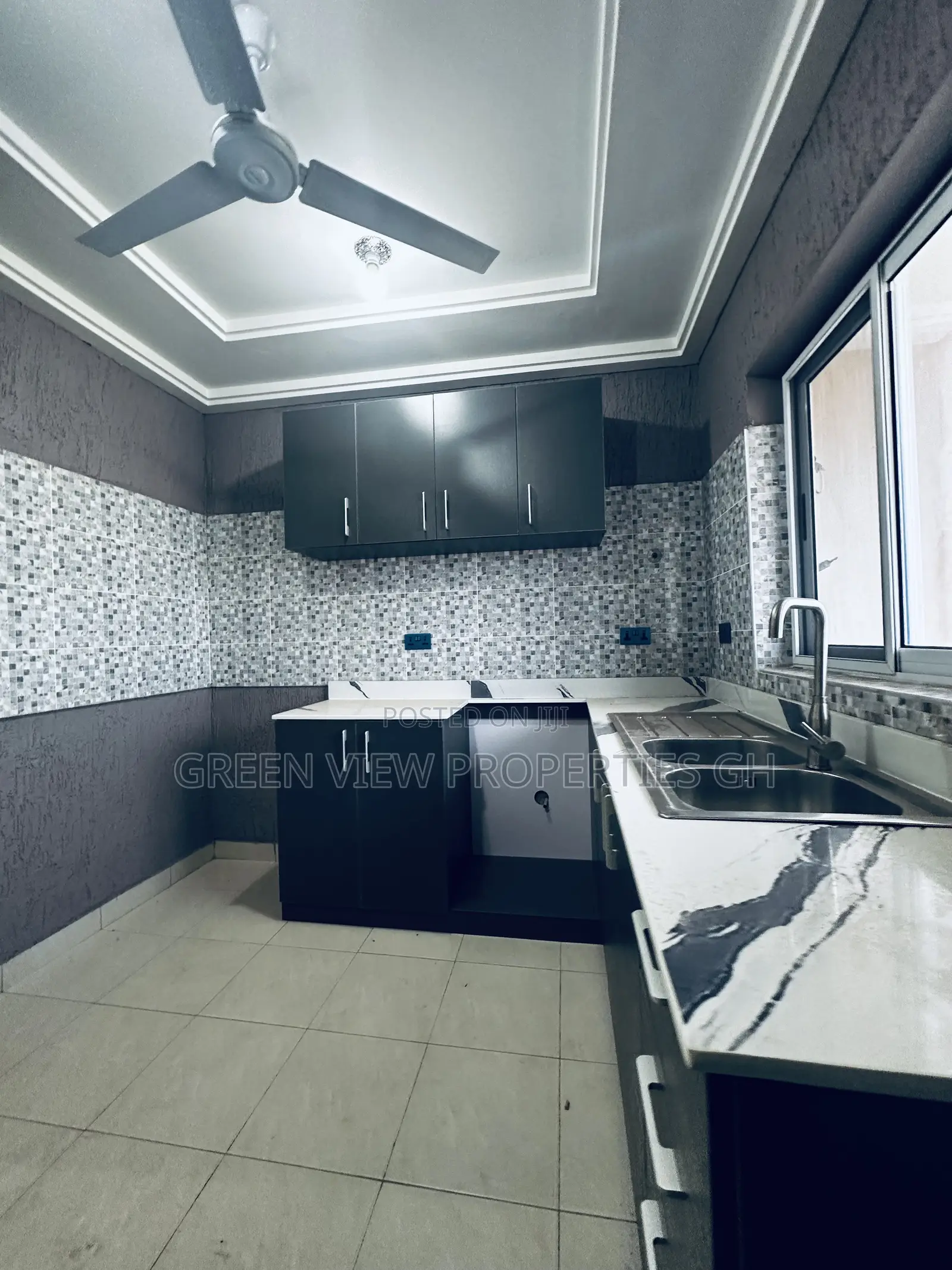 2bdrm Apartment in West Hills Mall Area for rent