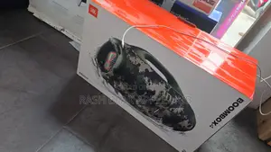JBL Boombox 4