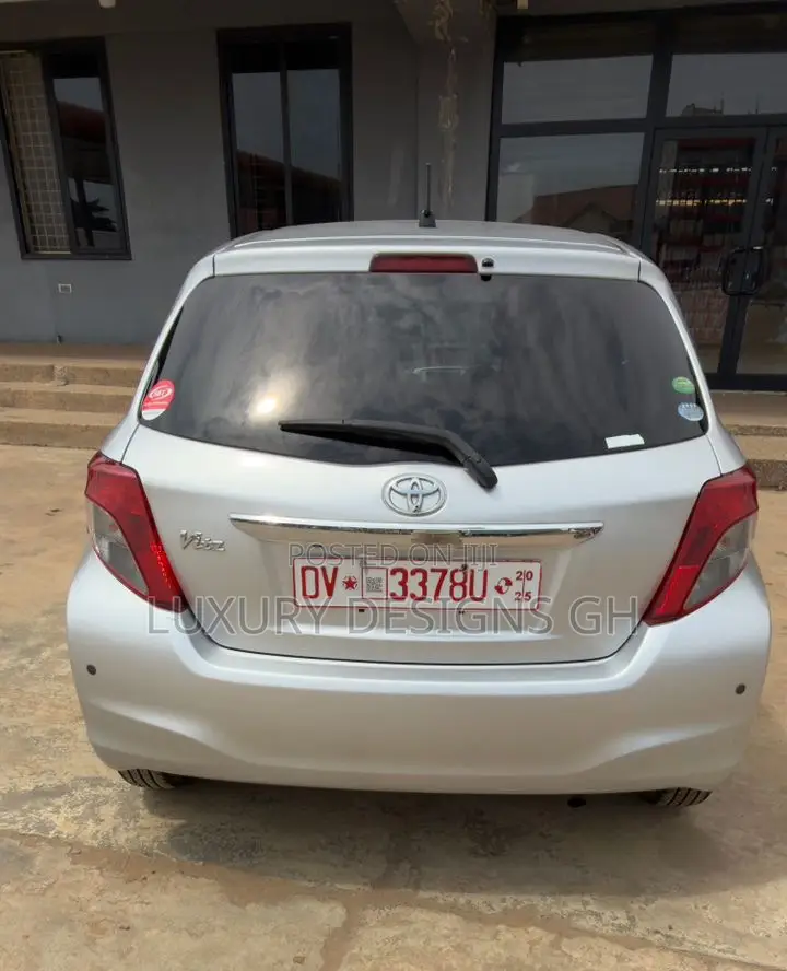 Toyota Vitz 2013 Gray