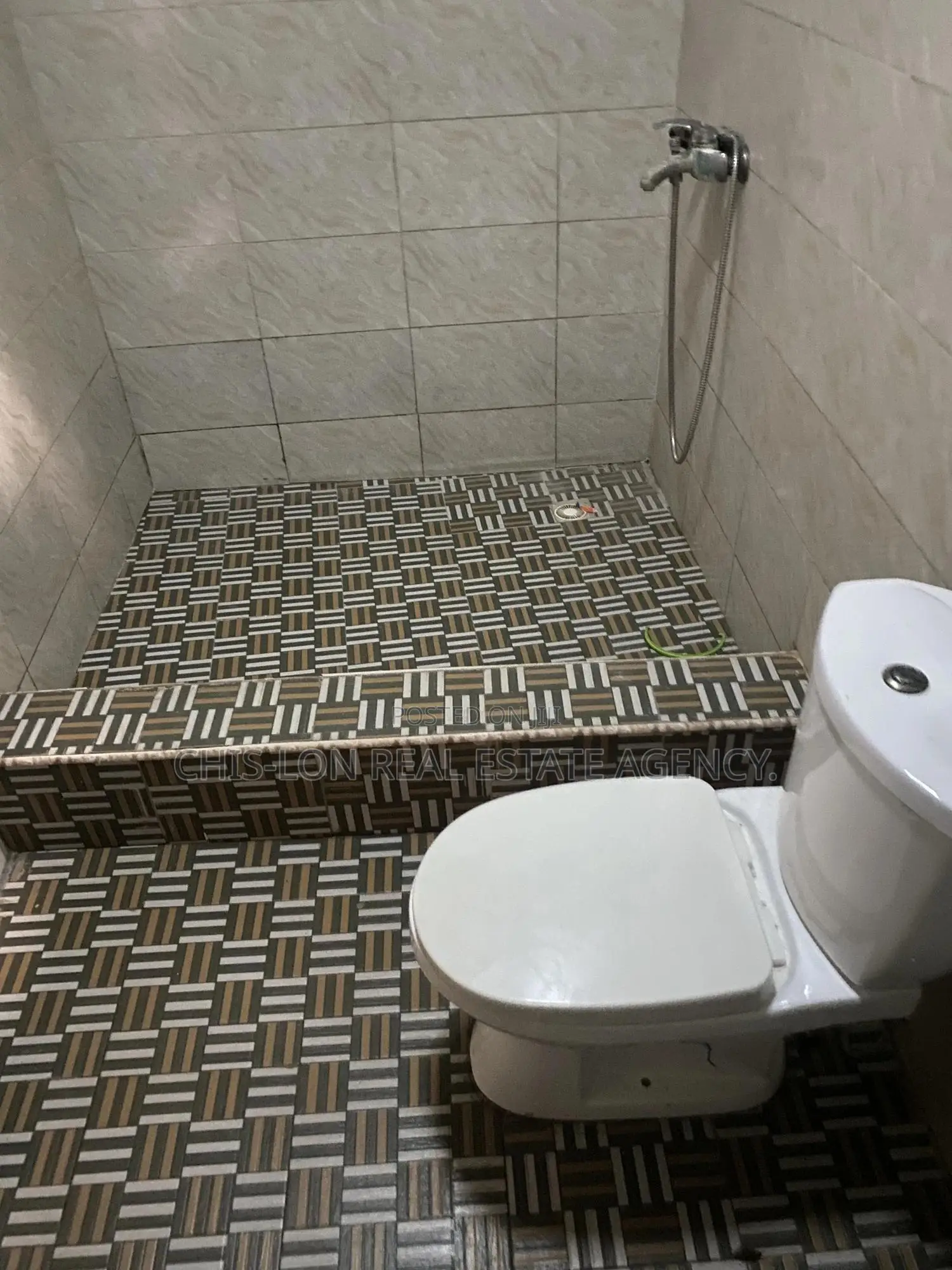 1bdrm Apartment in Lamptey Mills Obom, Ngleshie Amanfro for rent