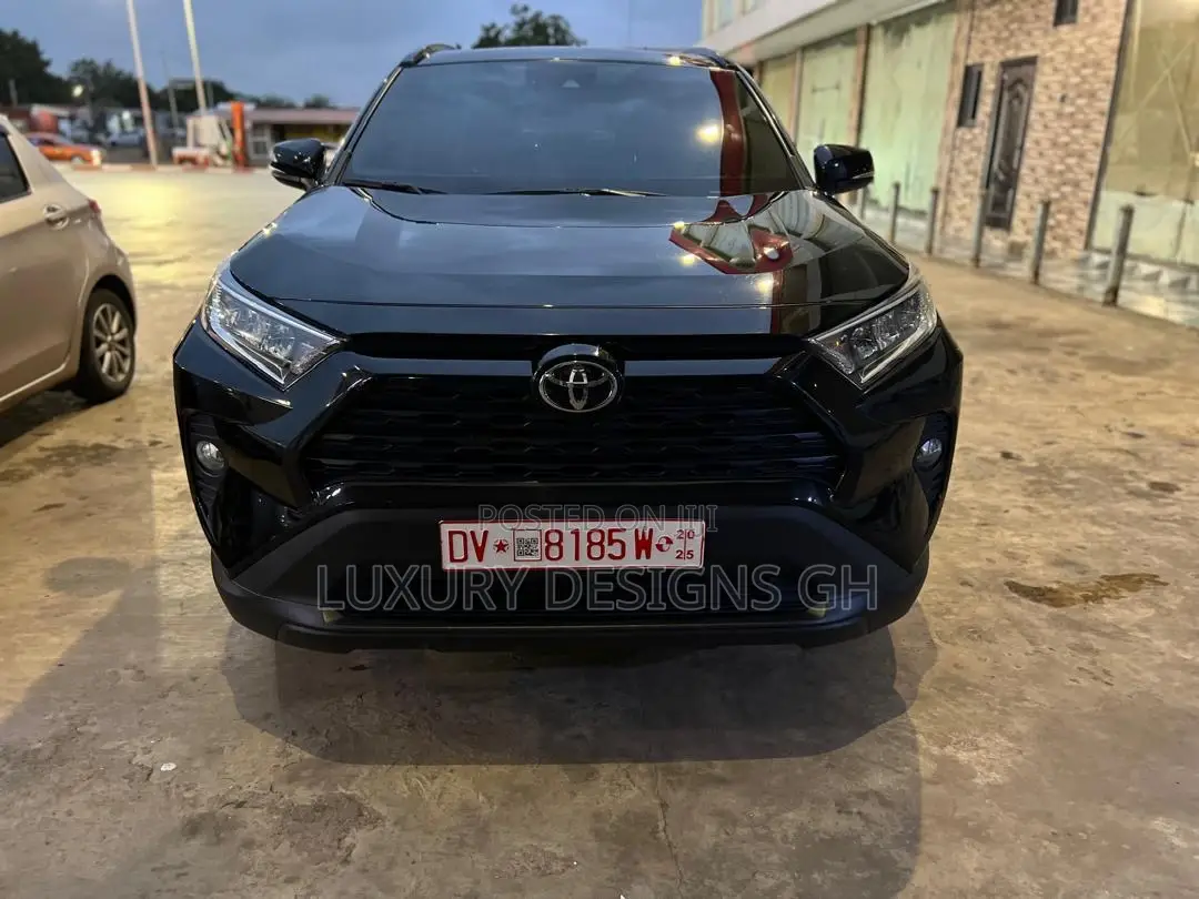 Toyota RAV4 2021 Black