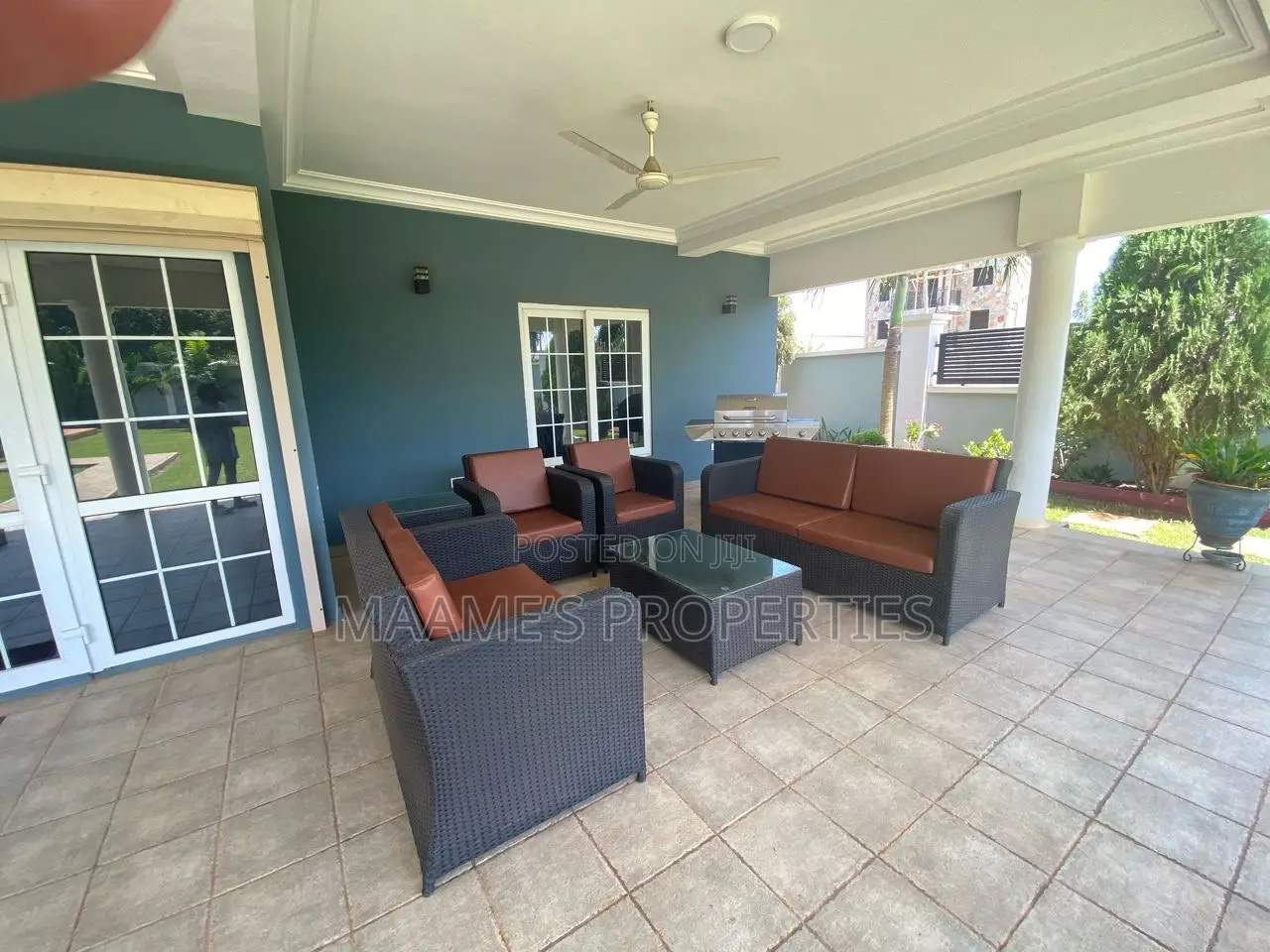 7bdrm Mansion in Oyarifa for sale