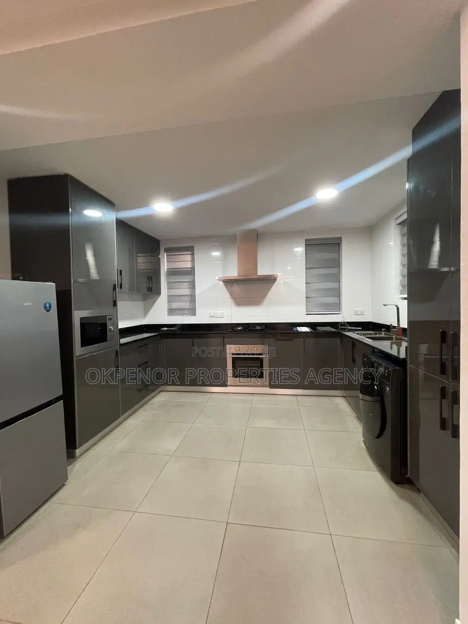 Furnished 3bdrm Duplex in South La, Accra Metropolitan for rent