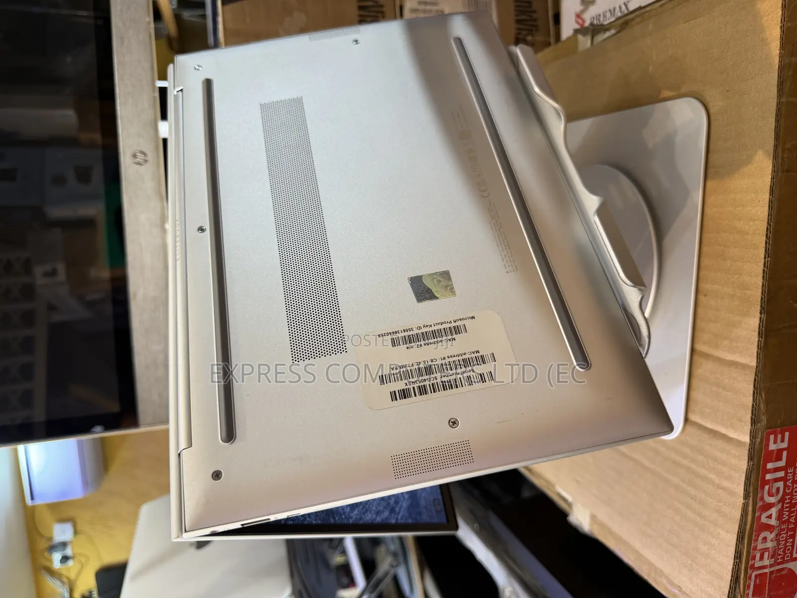 Laptop HP EliteBook 840 G10 16GB Intel Core I5 SSHD (Hybrid) 512GB