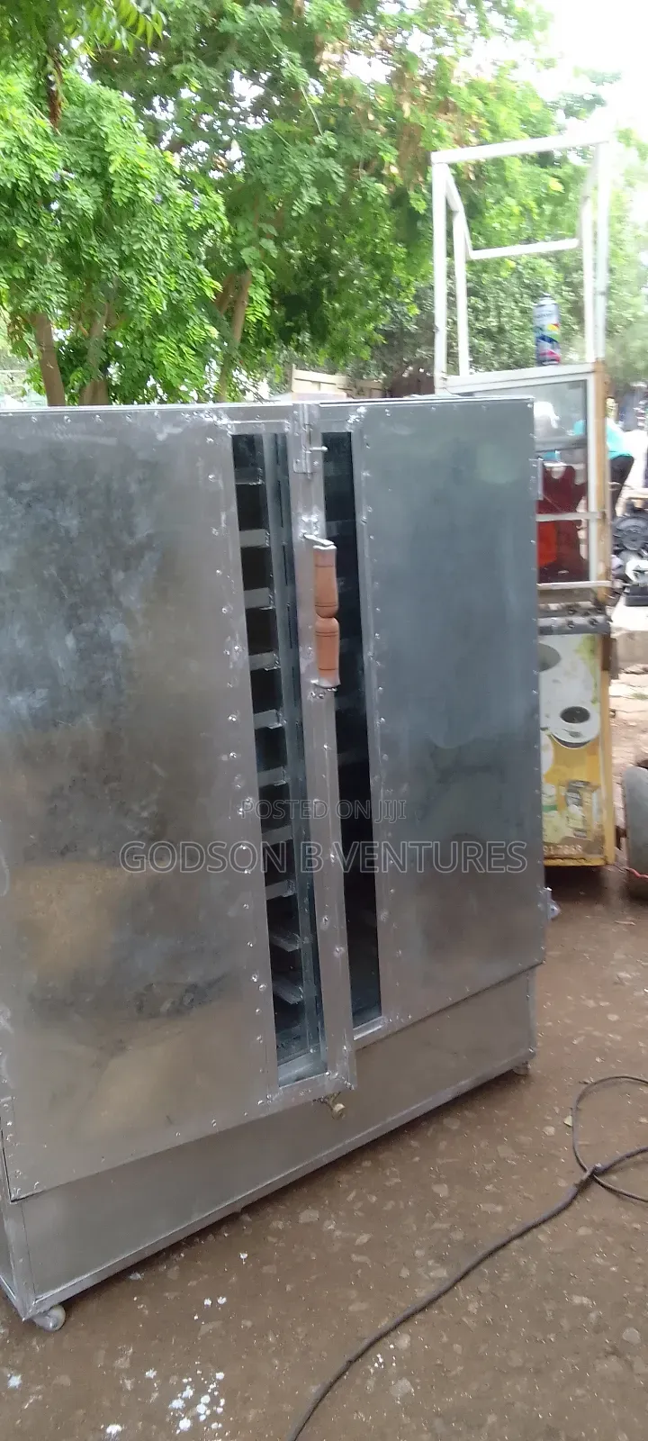 Dehydrator