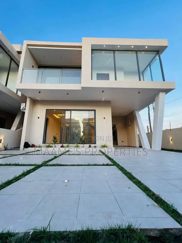 4bdrm Duplex in Ashaley Botwe for sale