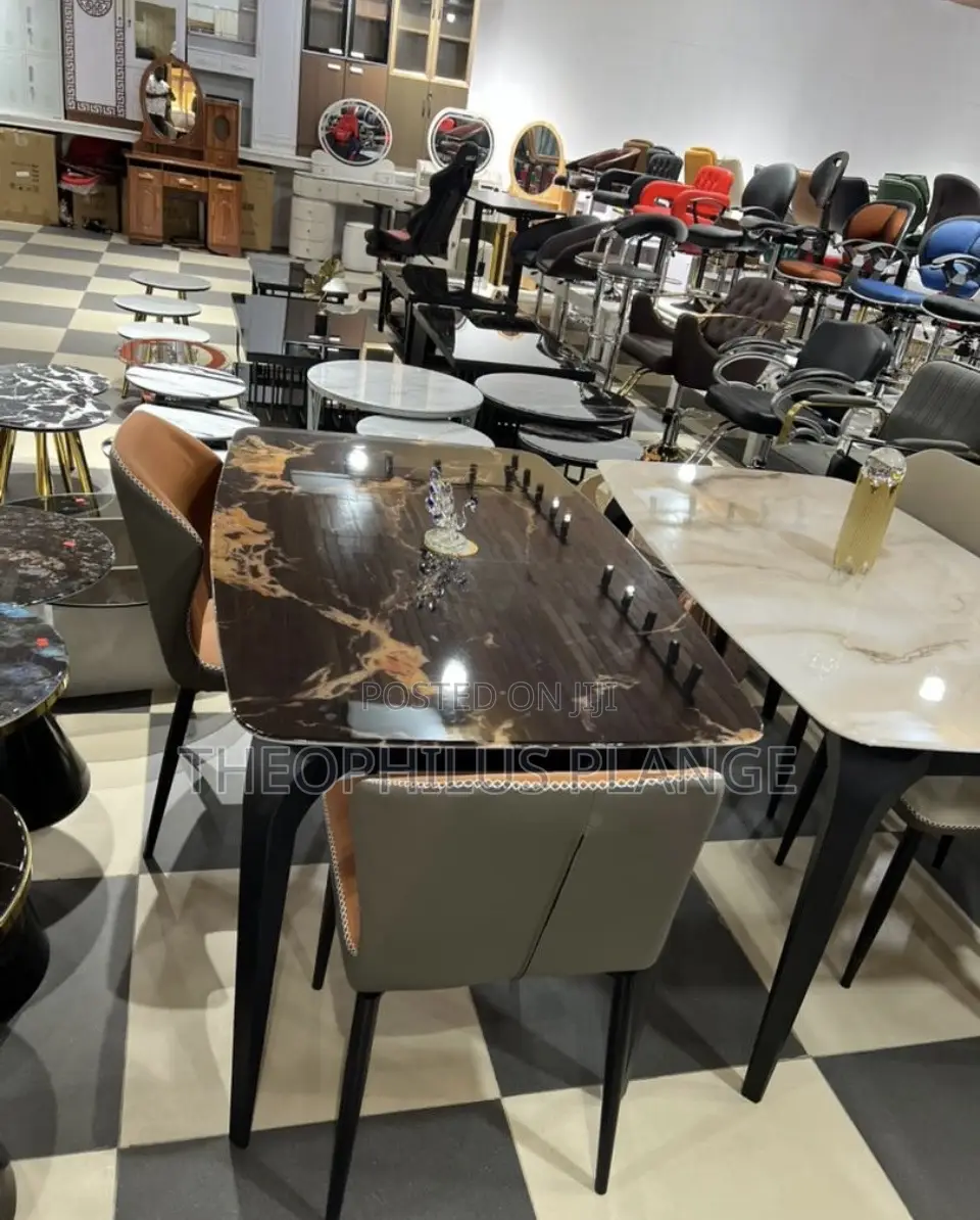 4 Seater Mable Dining Table / Black Design