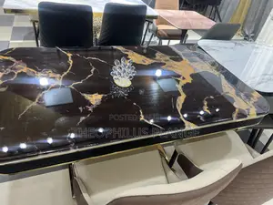 4 Seater Mable Dining Table / Black Design