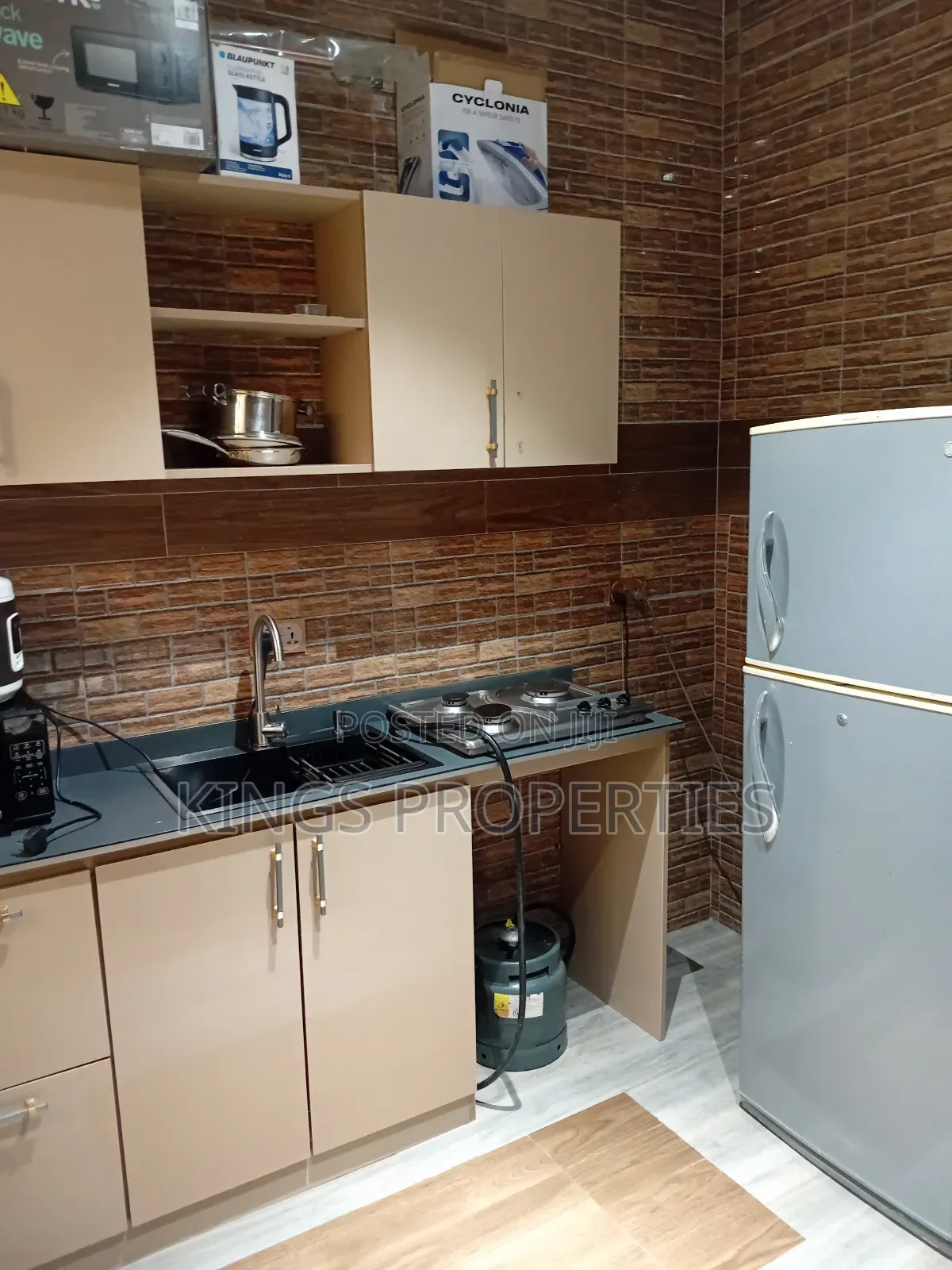 Furnished Studio Apartment in West Hills Mall Area for rent