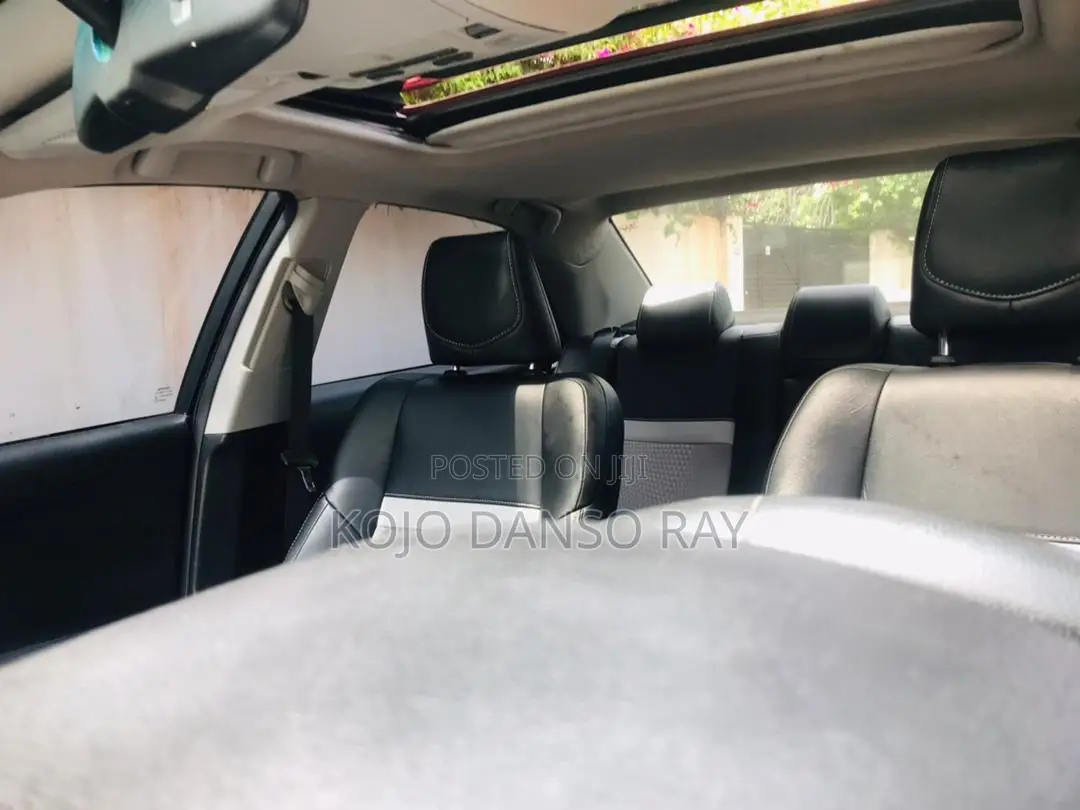 Toyota Camry SE 4dr Sedan (2.5L 4cyl 6A) 2013 Red