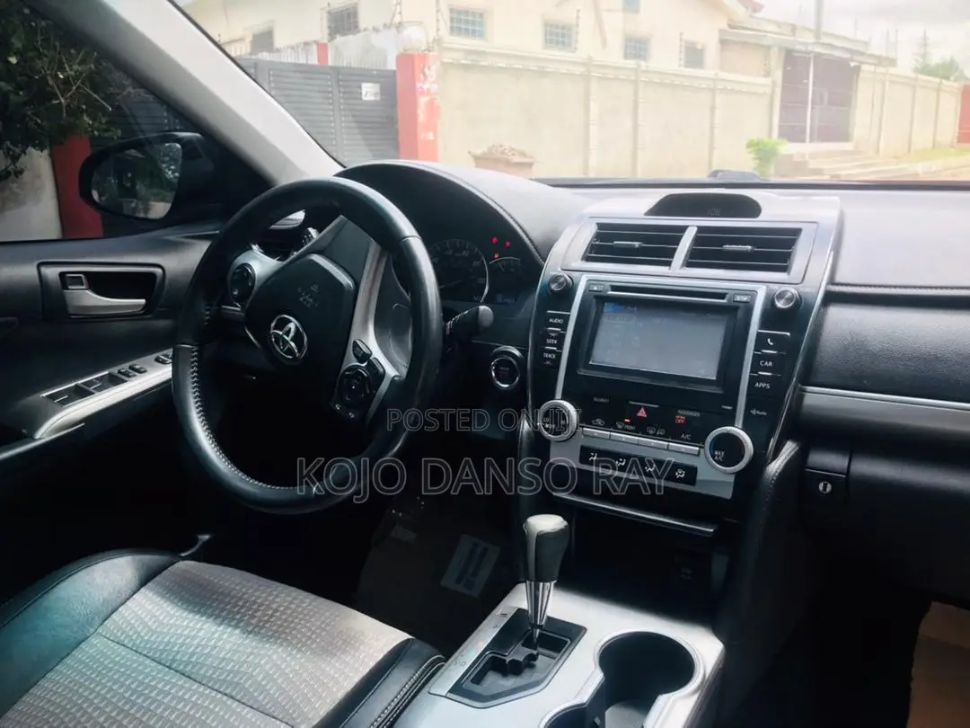 Toyota Camry SE 4dr Sedan (2.5L 4cyl 6A) 2013 Red