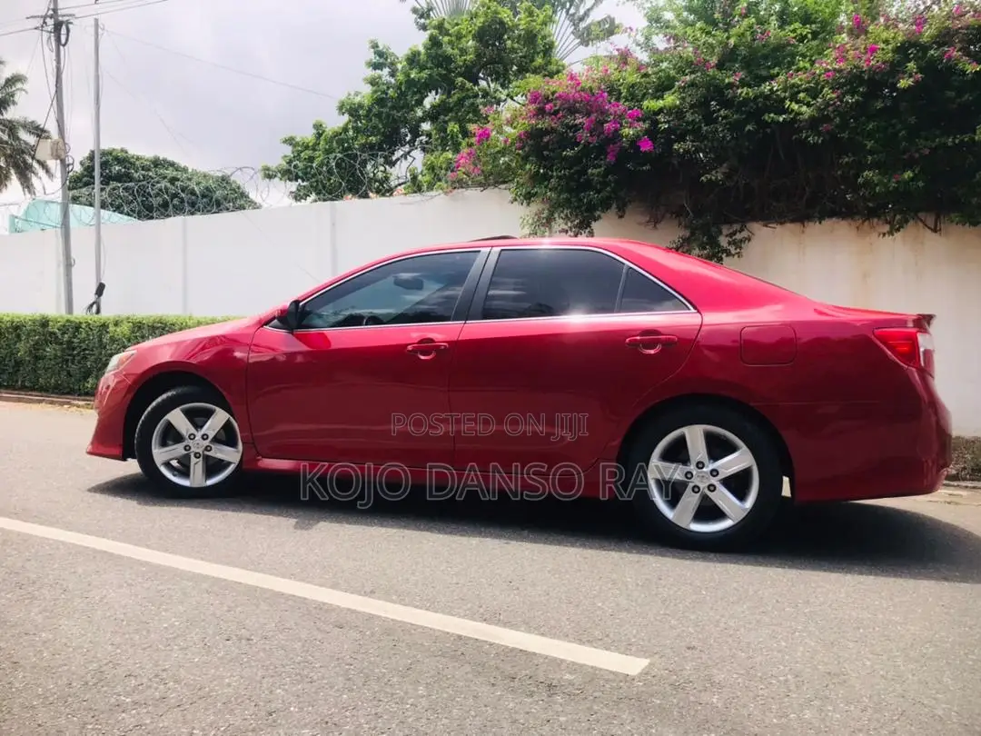 Toyota Camry SE 4dr Sedan (2.5L 4cyl 6A) 2013 Red
