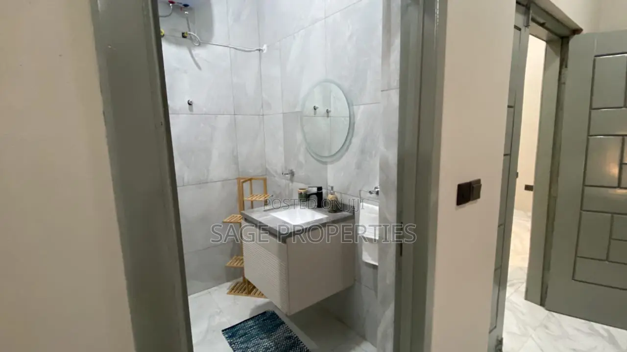5bdrm House in Nmai-Dzorn for sale