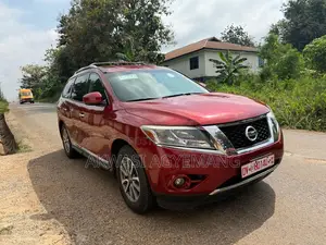 Nissan Pathfinder SV FWD 2013 Red