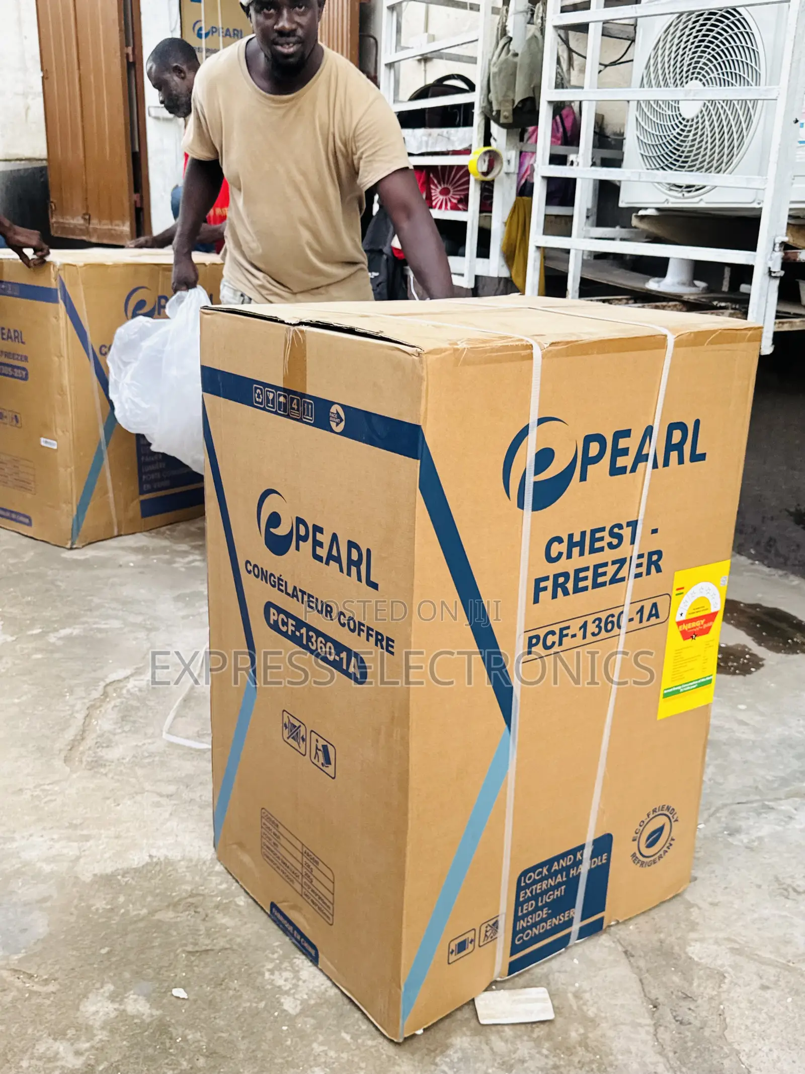 Shop From Us the New PCF-1360-1a—98ltrs Pearl Chest Freezer