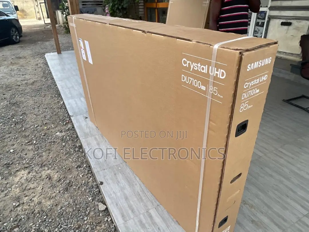 Epic-Size Home Cinema Samsung Crystal 85”