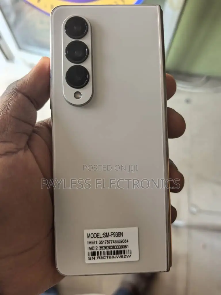 Samsung Galaxy Z Fold4 256 GB Gold