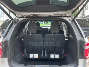 Ford Explorer XLT 4x4 2020 Silver