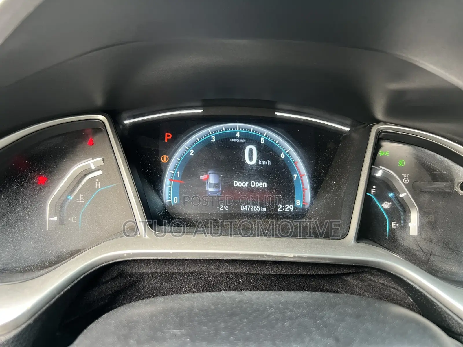 Honda Civic Touring 4dr Sedan (1.5L 4cyl) 2017 White