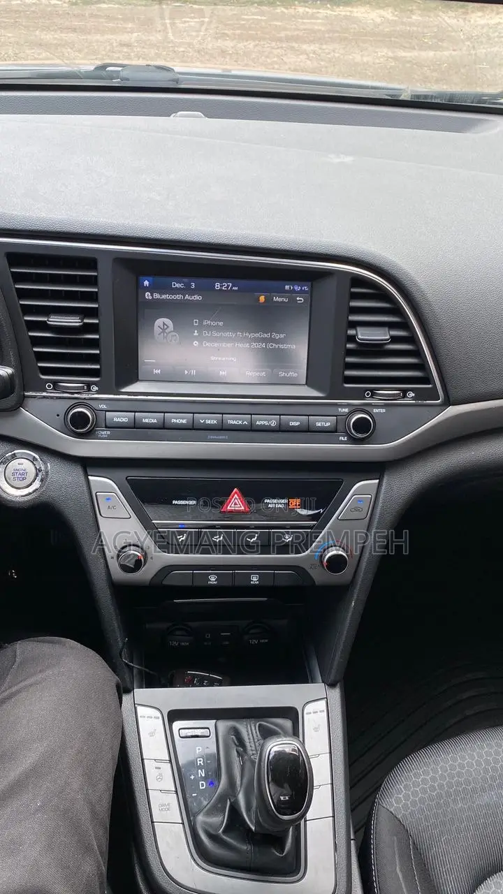 Hyundai Elantra Limited 2018 Gray