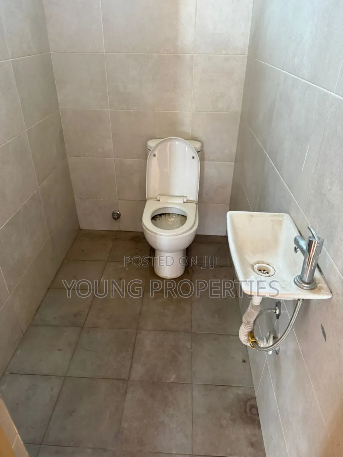 2bdrm Apartment in Ablekuma Fan Milk for rent