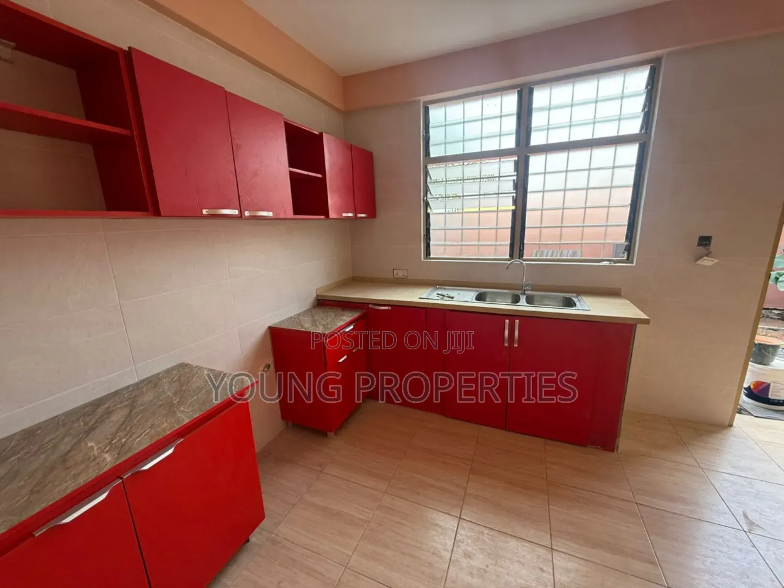 2bdrm Apartment in Ablekuma Fan Milk for rent