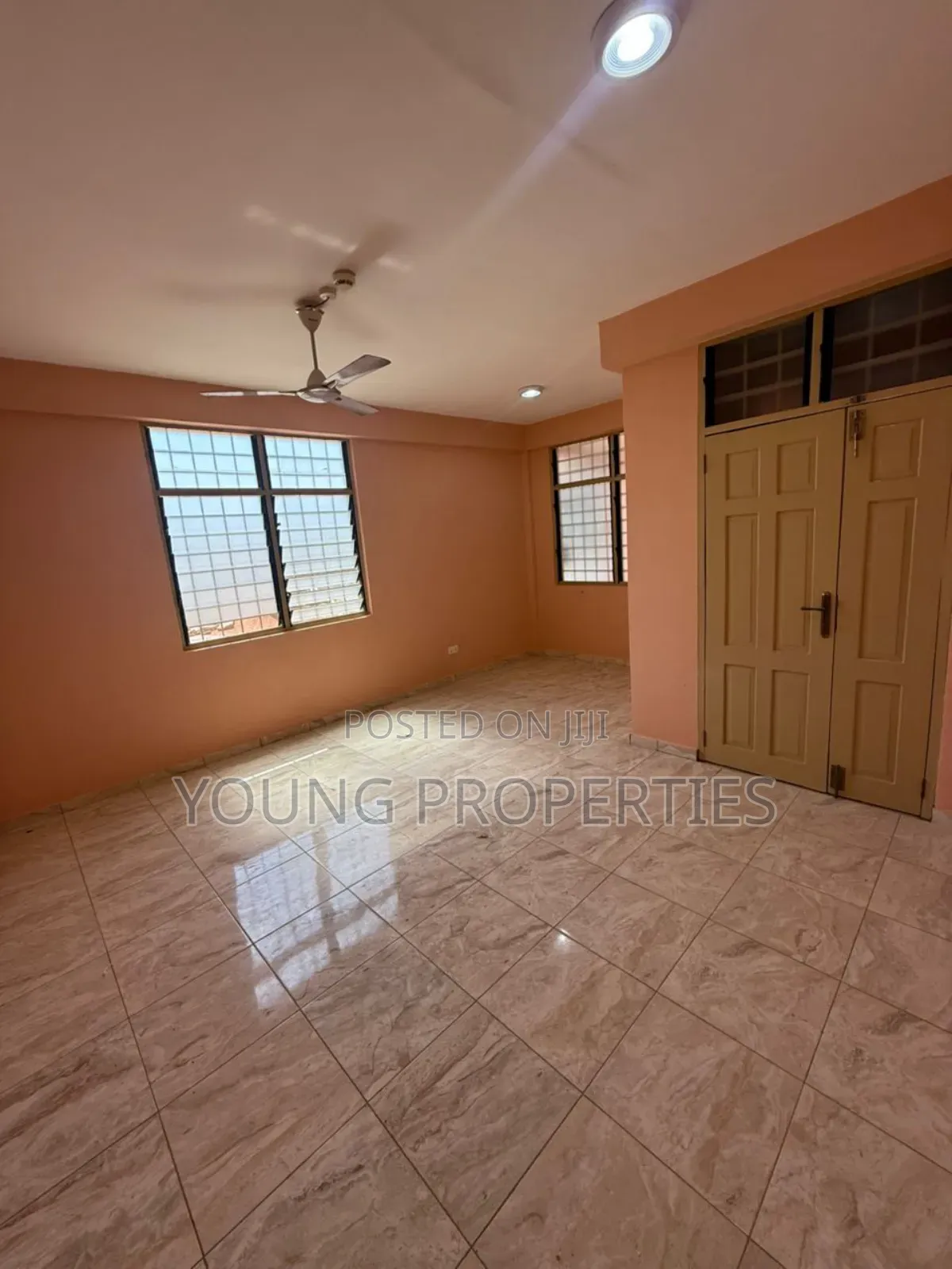 2bdrm Apartment in Ablekuma Fan Milk for rent