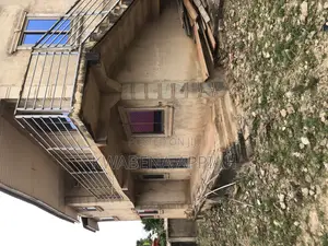18bdrm Block of Flats in Mark Estate At, Kumasi Metropolitan for sale
