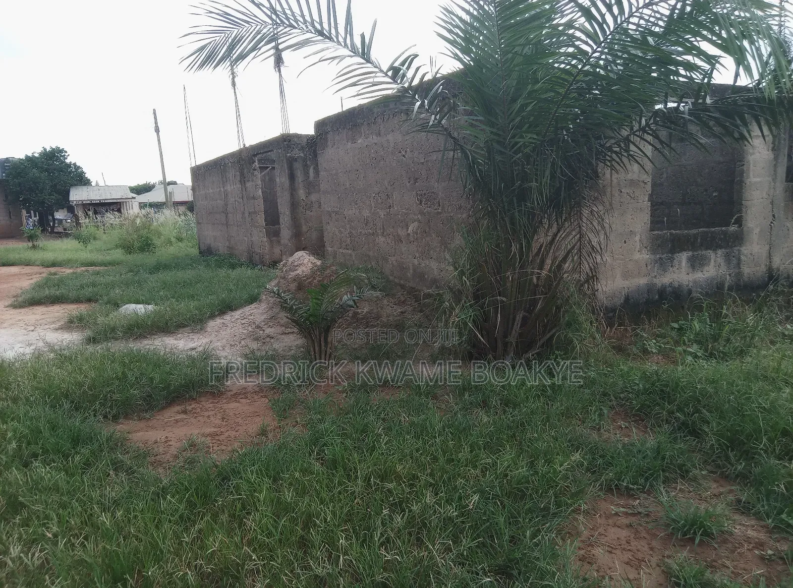 12bdrm House in Brother K Estate, Kumasi Metropolitan for sale