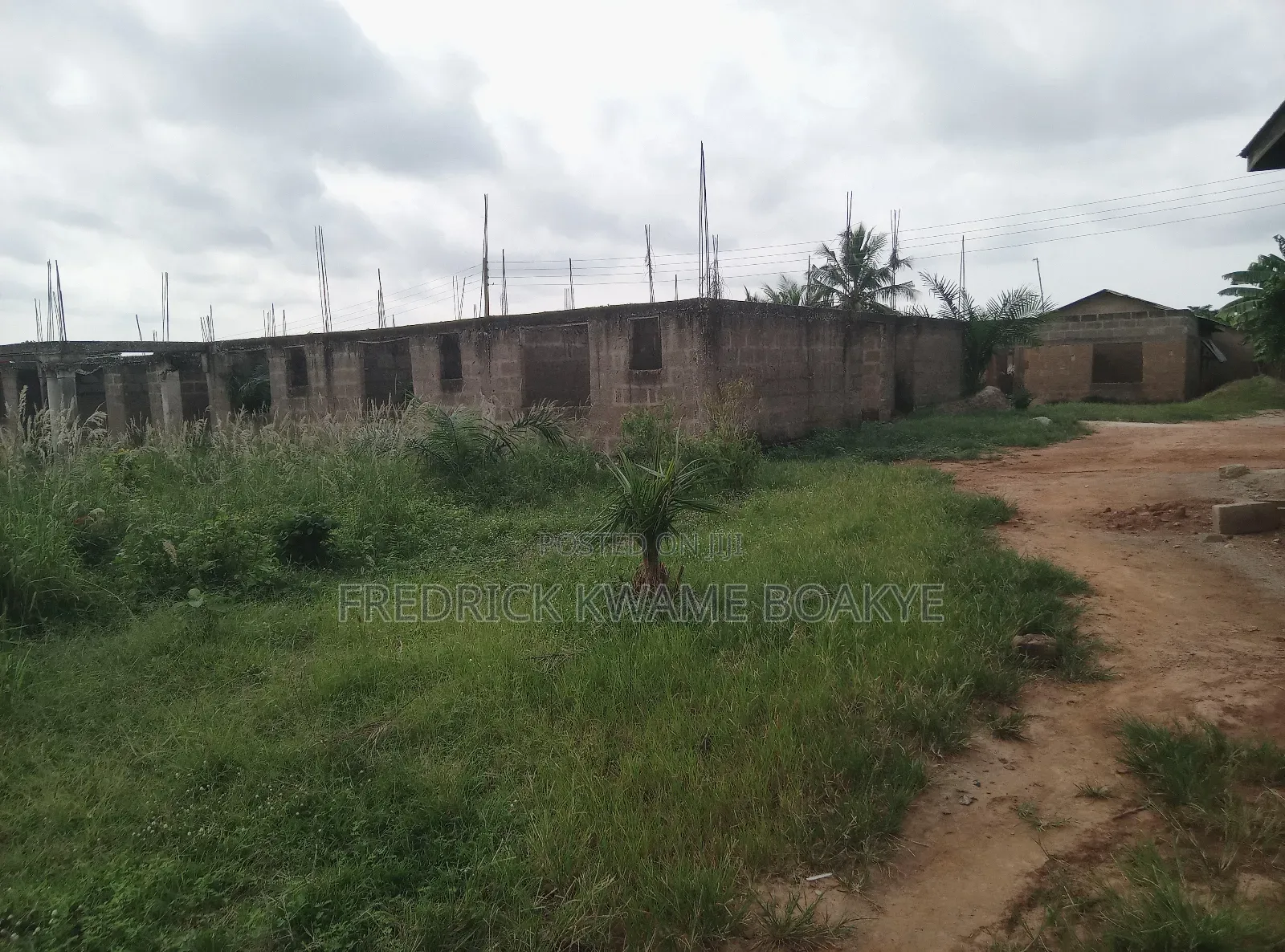 12bdrm House in Brother K Estate, Kumasi Metropolitan for sale
