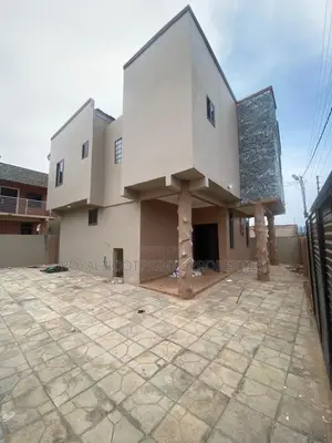 3bdrm House in Luxelooks Properties, Adenta for rent