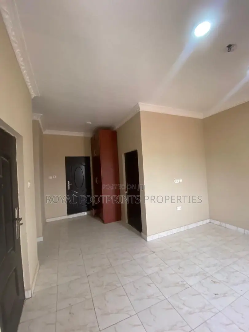3bdrm House in Luxelooks Properties, Adenta for rent