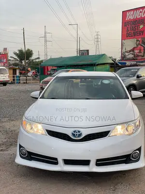 Toyota Camry SE Sport 4dr Sedan w/Prod. End 11/13 (2.5L 4cyl 6A) 2014