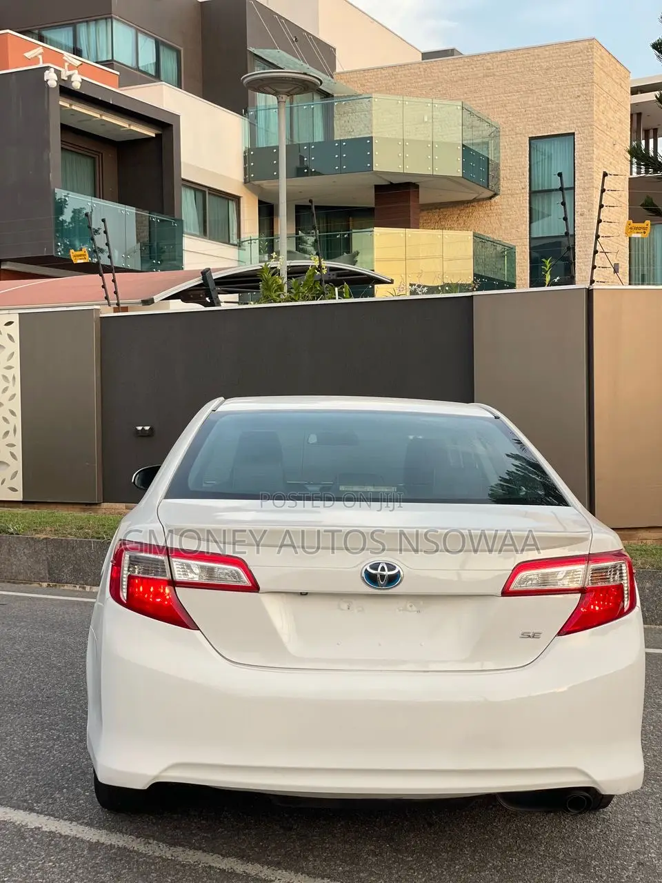 Toyota Camry SE Sport 4dr Sedan w/Prod. End 11/13 (2.5L 4cyl 6A) 2014