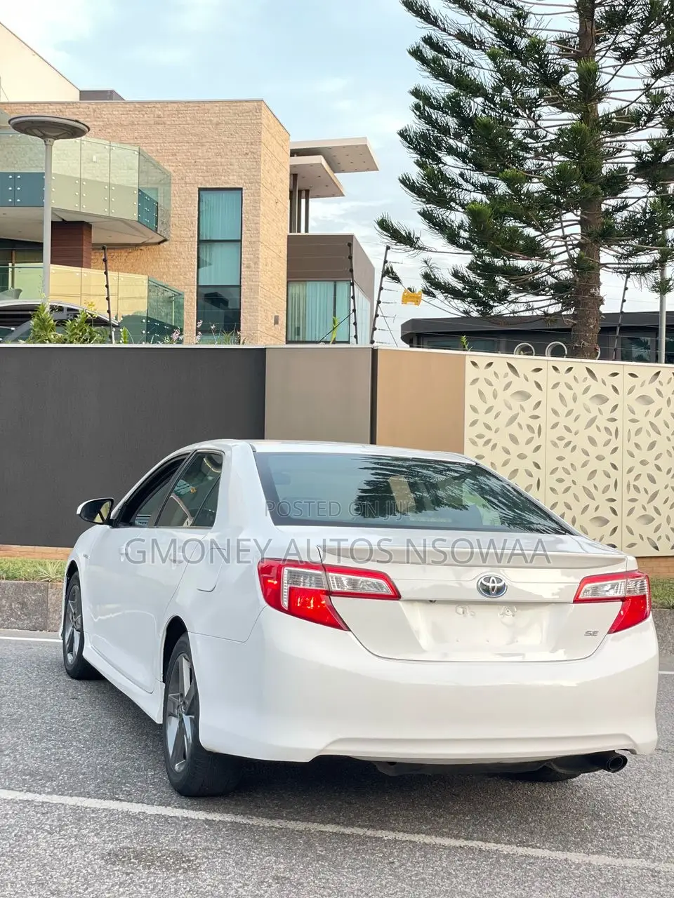 Toyota Camry SE Sport 4dr Sedan w/Prod. End 11/13 (2.5L 4cyl 6A) 2014