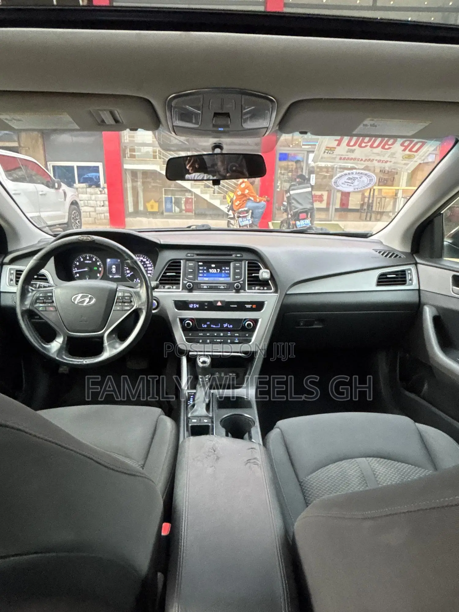 Hyundai Sonata Base Sedan FWD (2.4L 4cyl 6A) 2016 Black