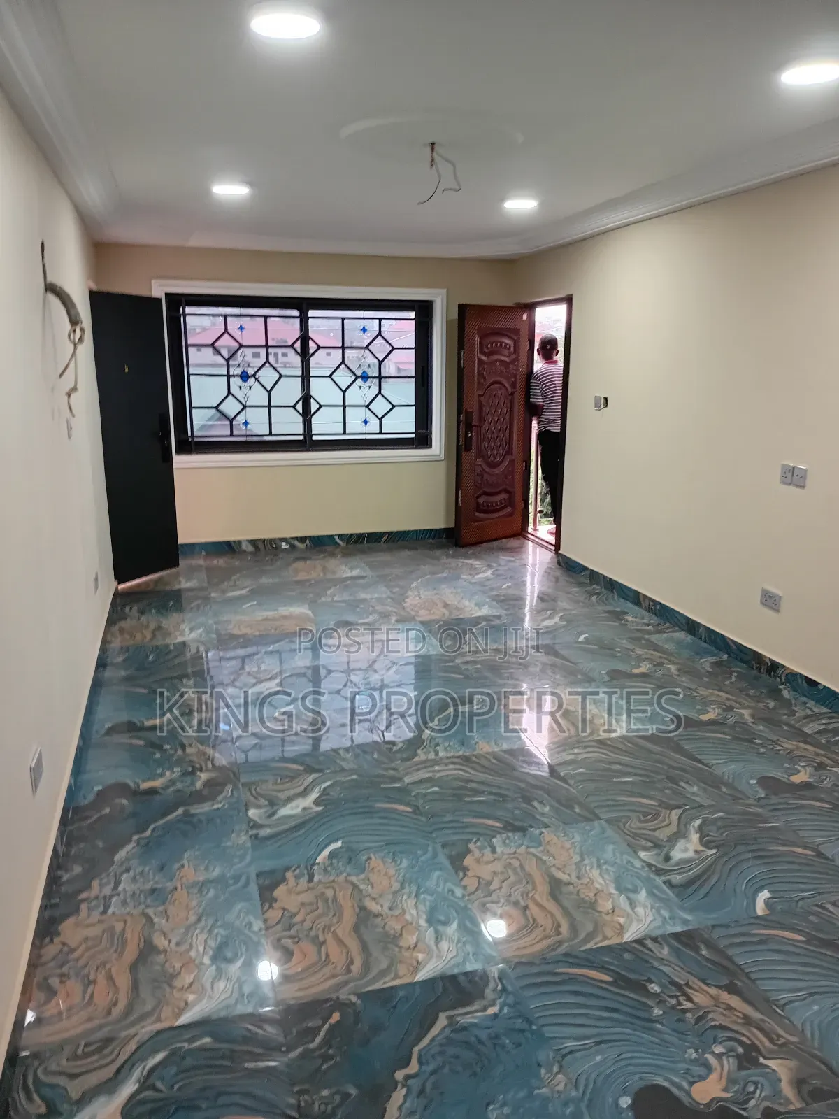 3bdrm Apartment in Kings Properties, West Hills Mall Area for rent