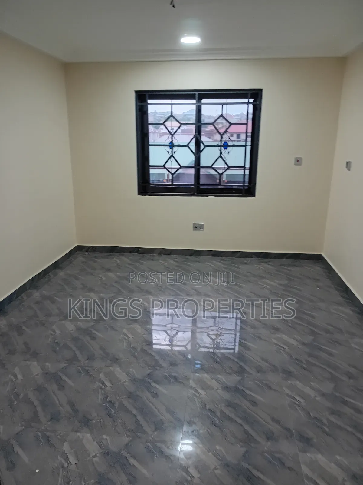 3bdrm Apartment in Kings Properties, West Hills Mall Area for rent