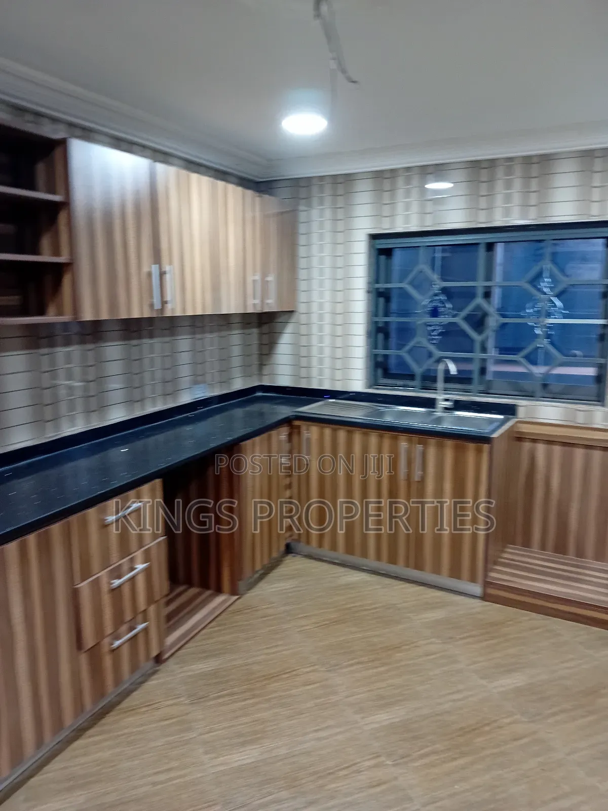 3bdrm Apartment in Kings Properties, West Hills Mall Area for rent