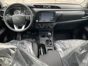 New Toyota Hilux 2025 Black