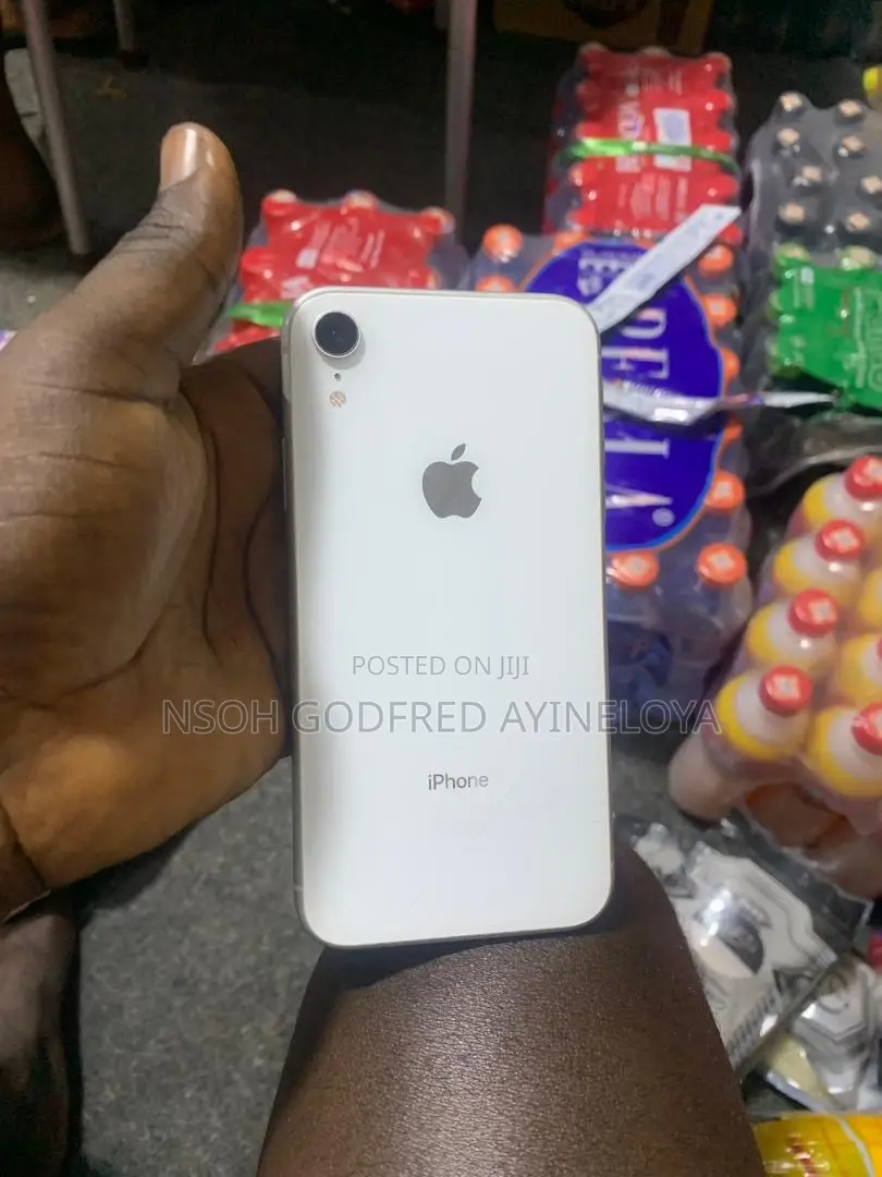 Apple iPhone XR 128 GB White