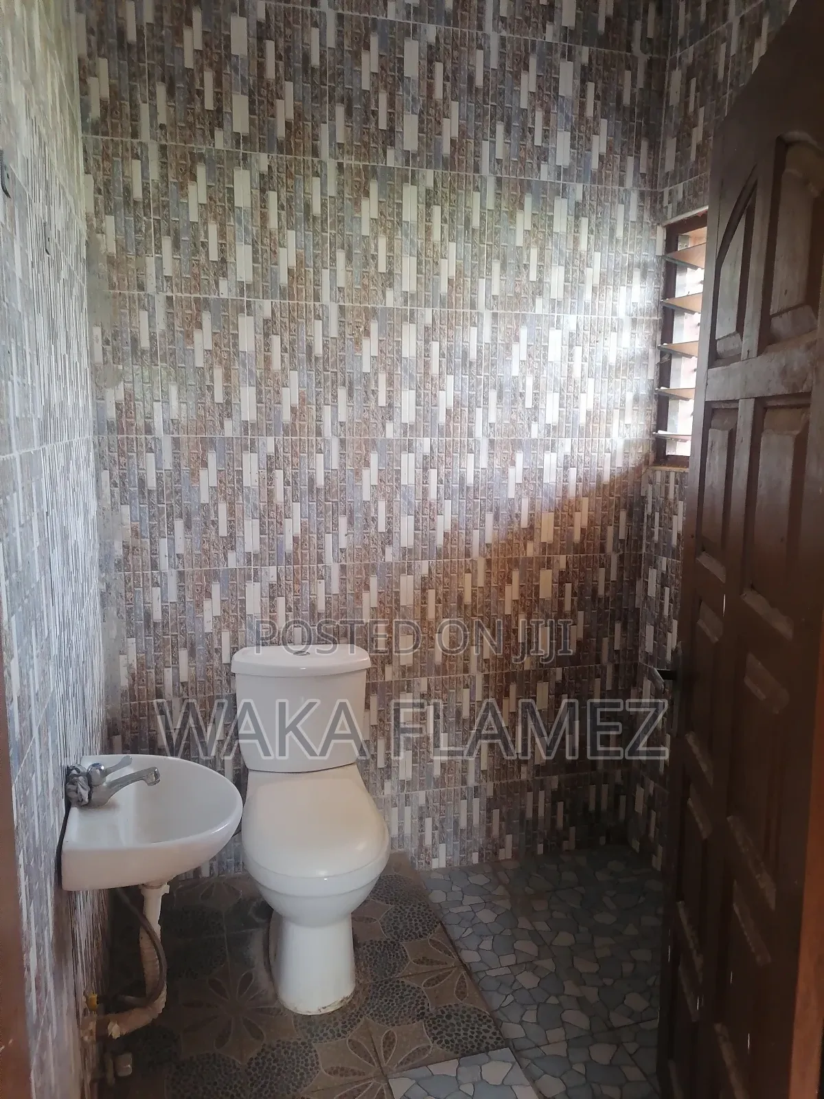 1bdrm Apartment in Damas 1 Area, Amasaman for rent