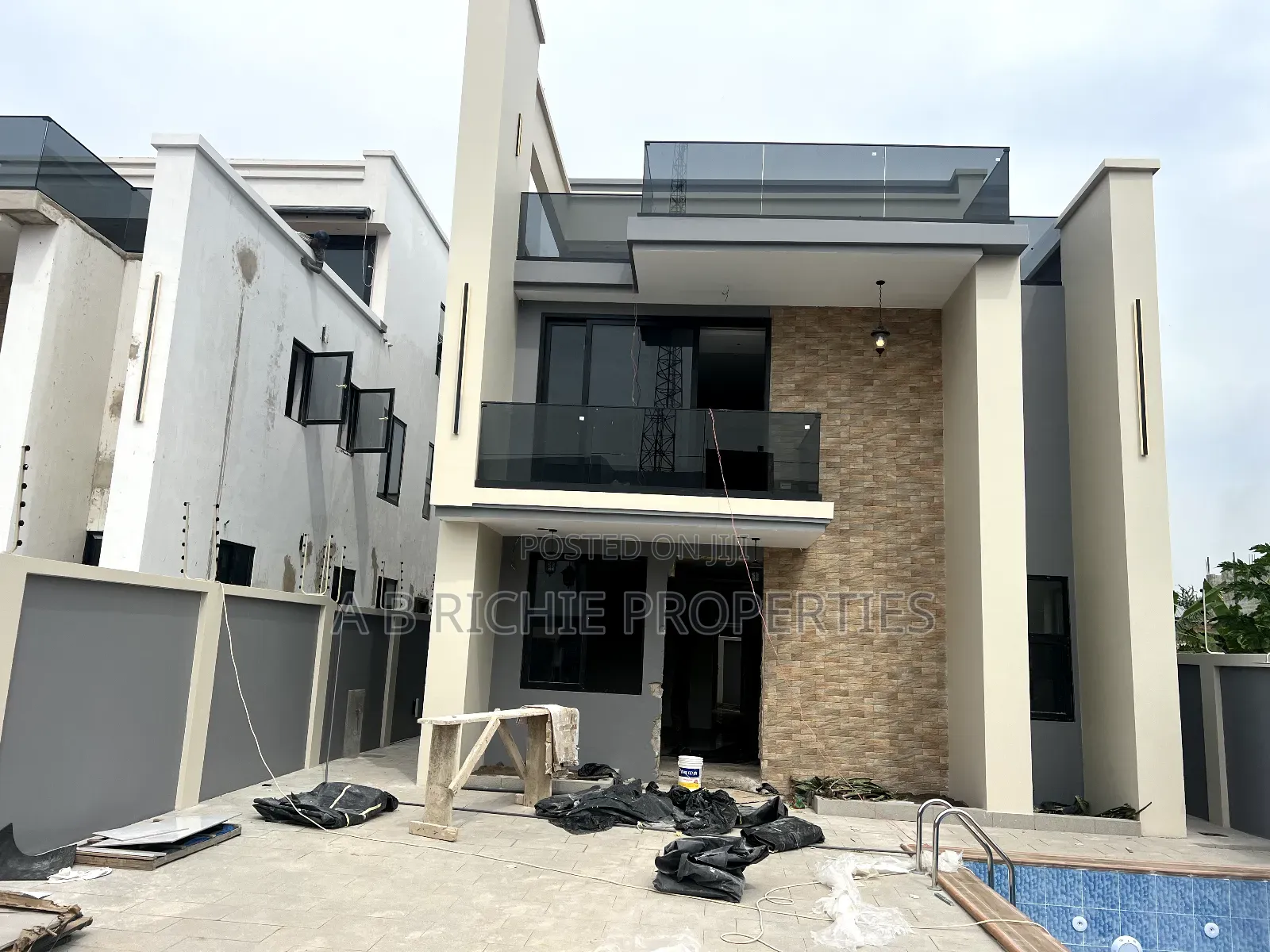 5bdrm Duplex in Ab Richie Properties, Tseaddo for sale