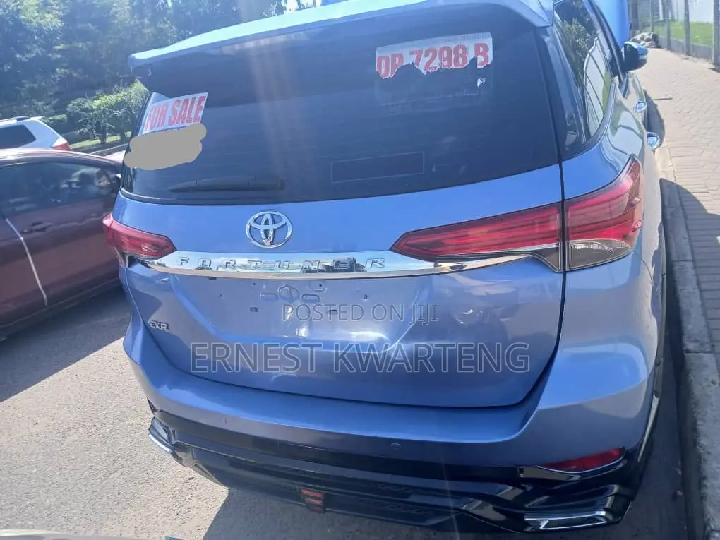 Toyota Fortuner 2019 Blue