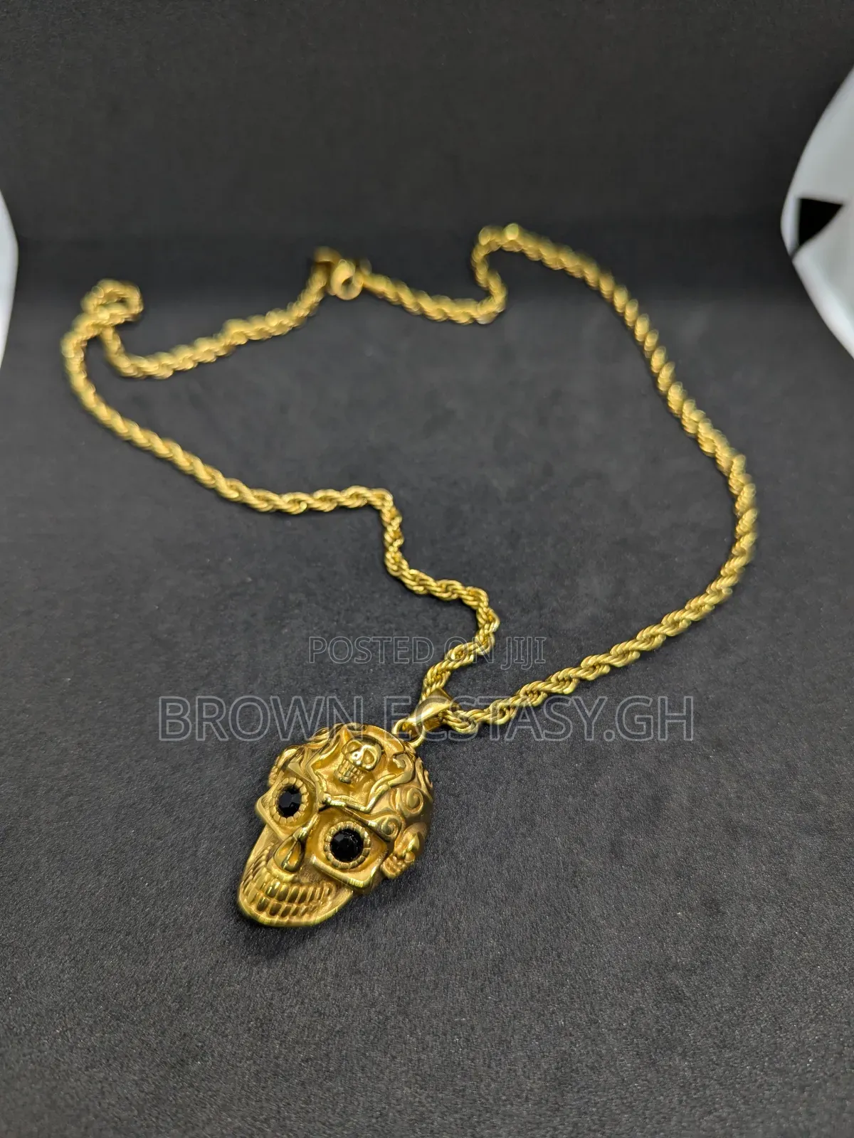 Gothic Black Eyed Skull Necklace