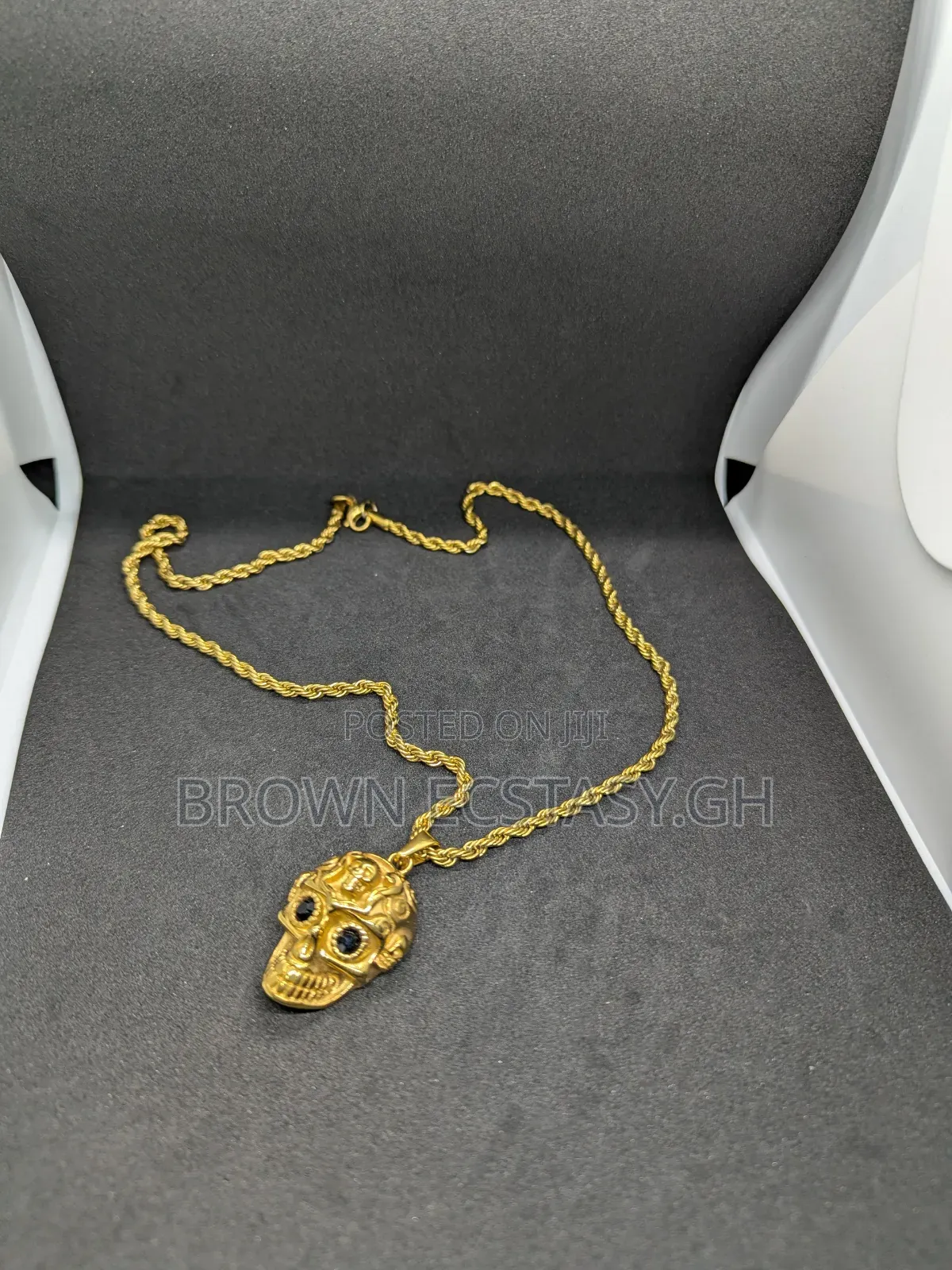Gothic Black Eyed Skull Necklace